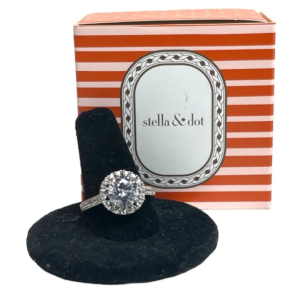 NEW Stella & Dot ELINA CZ Cubic Zirconia Halo Ring Silver Rhodium Retired Sz 8 - Picture 3 of 16